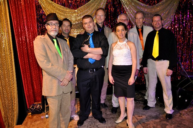 min 2008 11 08 fous swing 282